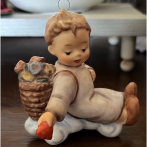 Hummel 1989 Annual Ornament “Love from Above”